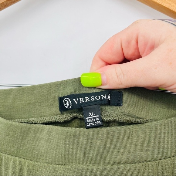 Versona High Slit Maxi Skirt Green - Picture 2 of 3